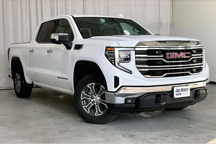 $37991 : GMC Sierra 1500 2024 4x2 SLT image 1
