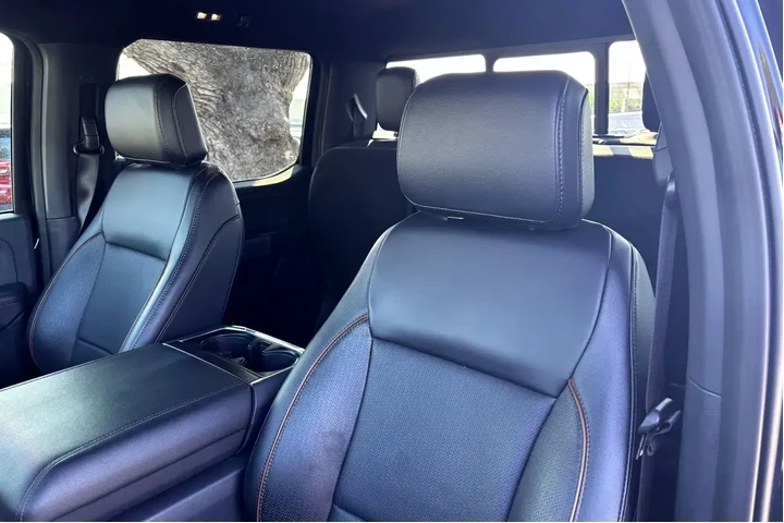 $57977 : Ford F-150 2024 4x4 Lariat 4 image 9