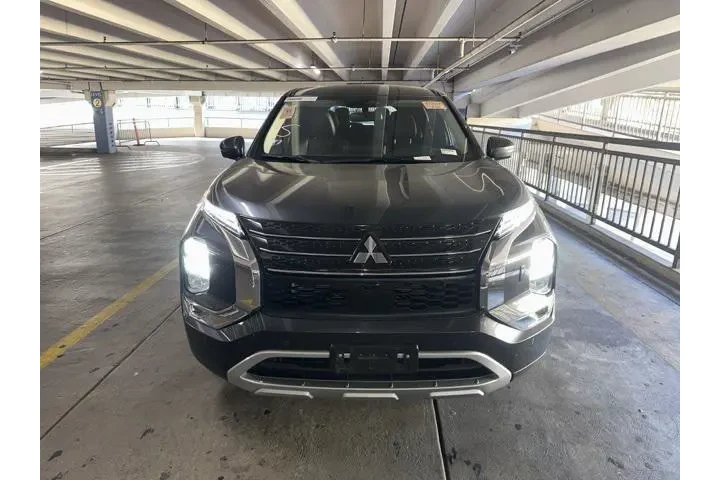 $24300 : Mitsubishi Outlander 2024 AW image 2