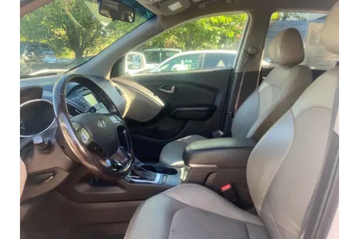 $10990 : 2015 Tucson SE image 10