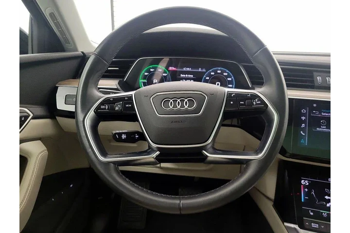 $36998 : Audi Q8 e-tron 2024 AWD quat image 10