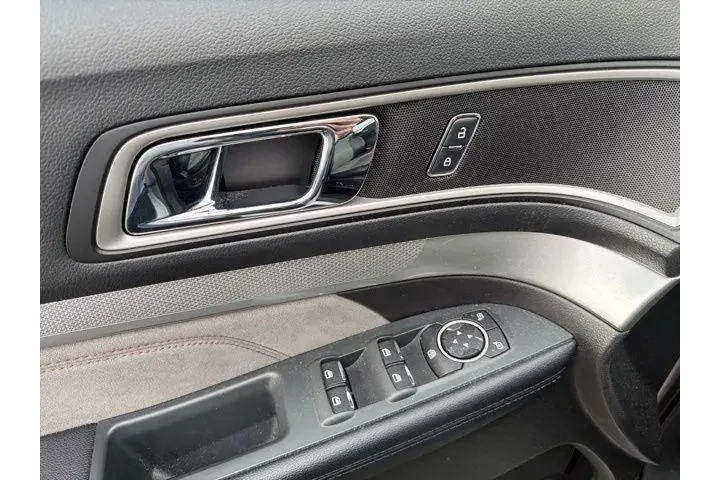 $16992 : Ford Explorer 2017 XLT 4dr S image 6