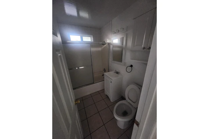 $2100 : Rento casita image 3