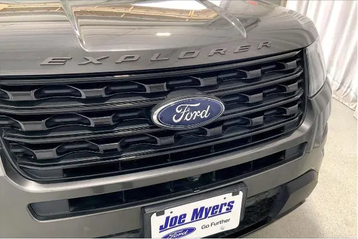 $17951 : Ford Explorer 2017 AWD Sport image 7