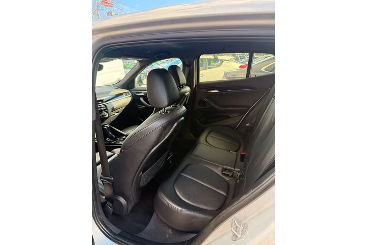 $18988 : 2018 X2 xDrive28i image 8