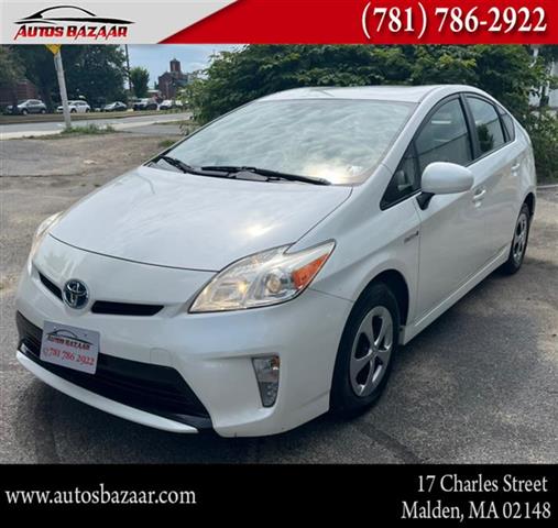 $11900 : Used 2013 Prius 5dr HB Three image 1