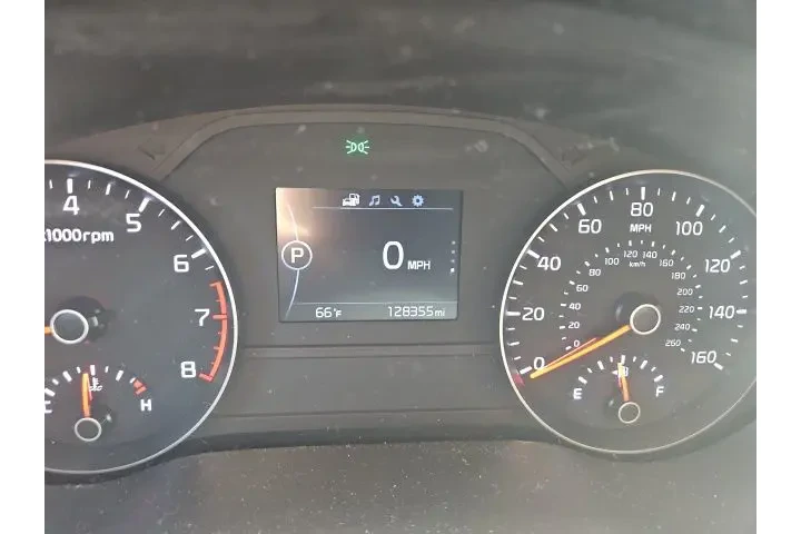 $9885 : Pre-Owned 2017 Sportage LX image 1