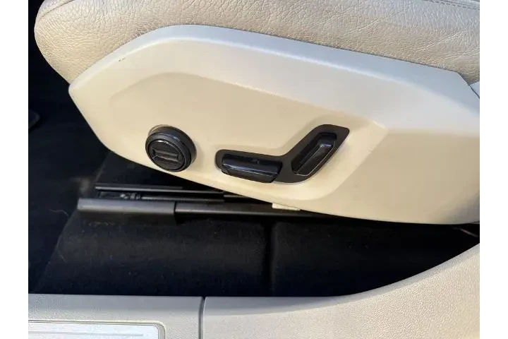 $27851 : Volvo XC60 2023 AWD B5 Plus image 9