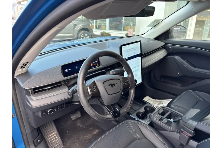 $38995 : Ford Mustang Mach-E 2025 AWD image 8