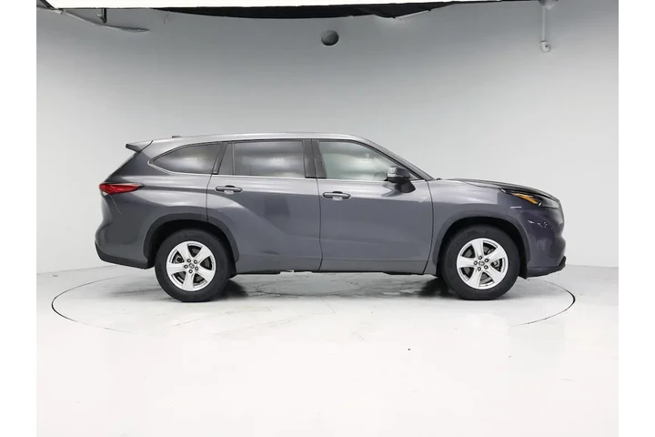 $29998 : Toyota Highlander 2022 L 4dr image 7