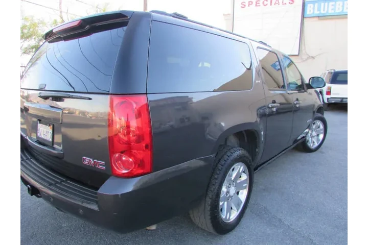 $8995 : 2010 GMC Yukon XL SLT image 4