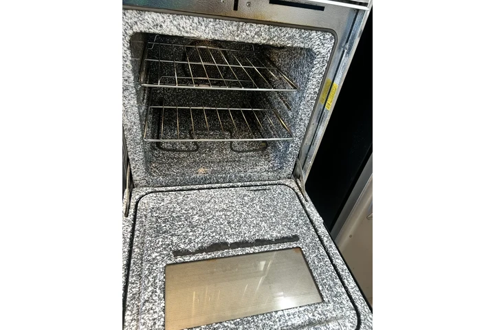 ✨ Professional Cleaning image 4