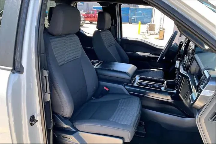 $32358 : Ford F-150 2023 4x2 XL 4dr S image 9