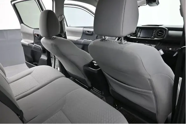 $24491 : Toyota Tacoma 2020 4x2 SR5 4 image 10