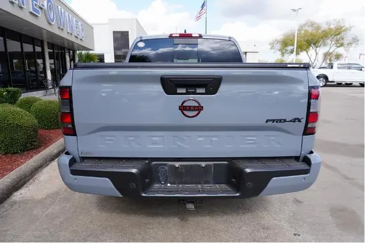 Nissan Frontier 2023 4x4 S 4 image 5