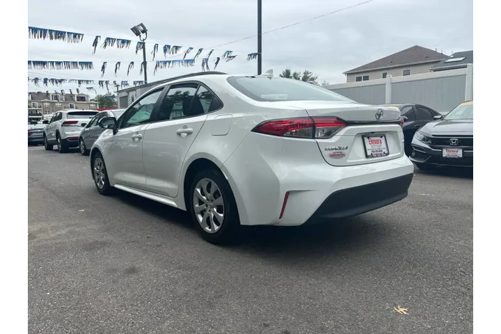 $19999 : 2024 Corolla LE image 8