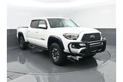 $26996 : Toyota Tacoma 2019 4x4 TRD O thumbnail