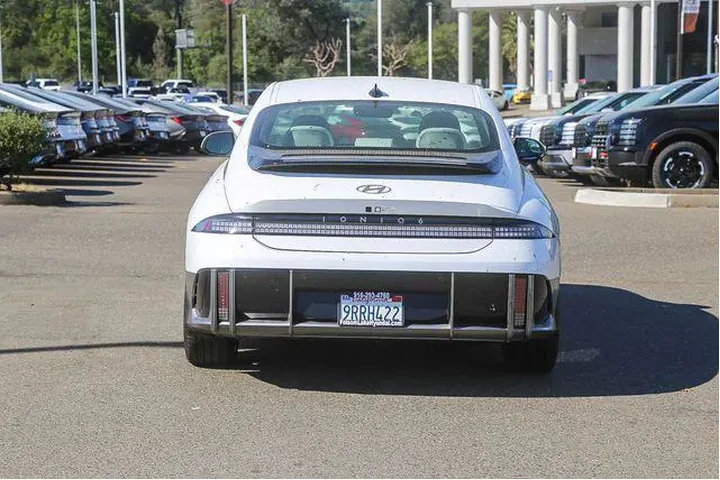 $33429 : Hyundai IONIQ 6 2025 SEL 4dr image 4