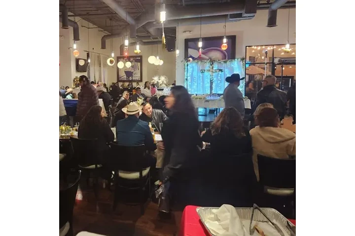 Salon De Fiesta Trattoria image 4