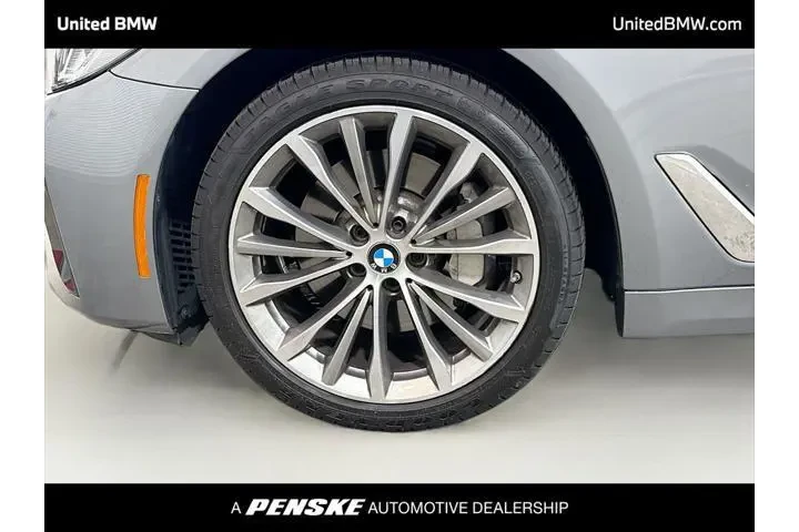$36495 : BMW 5 Series 2023 530i 4dr S image 2