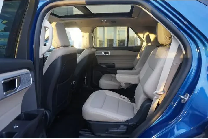 $33999 : Ford Explorer Hybrid 2020 AW image 10