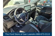 $29995 : Ford Escape 2024 ST-Line 4dr thumbnail