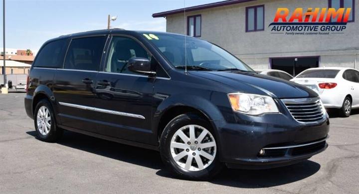 $8997 : 2014  Town and Country Touring image 2