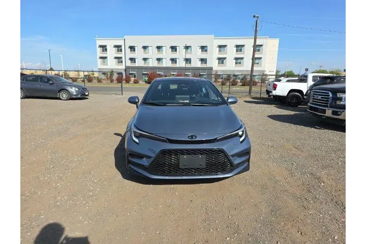 $33900 : Toyota Corolla 2026 XSE 4dr image 2