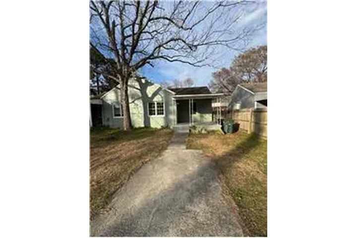 $1400 : Rental property with 1 bedro image 1