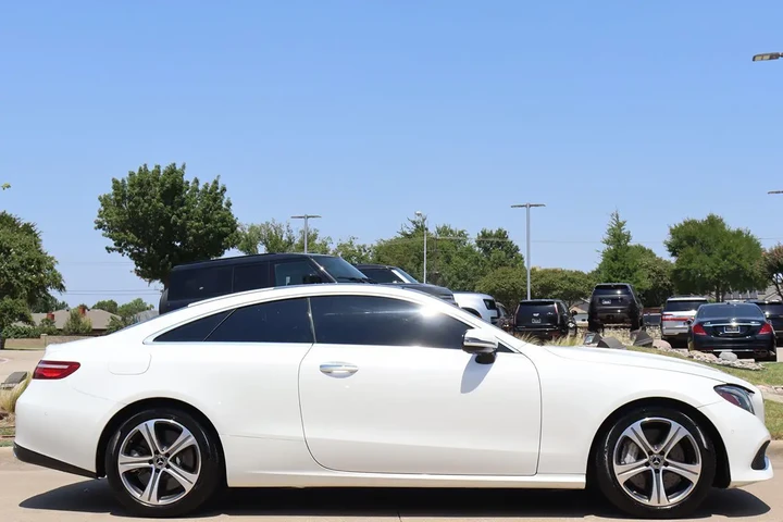$25537 : 2018 E 400 RWD Coupe image 8