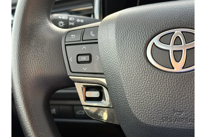 $27394 : Toyota Camry 2025 SE 4dr Sed image 10