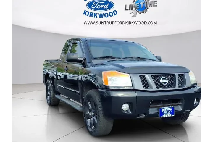 $14545 : Nissan Titan 2012 4x4 S 4dr image 2