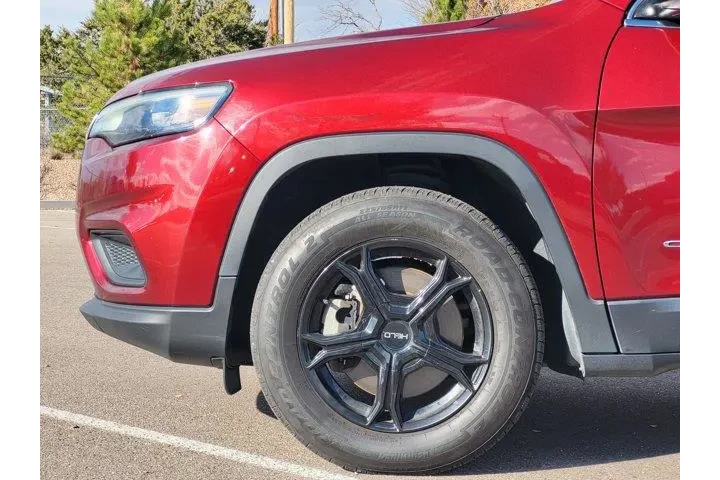 $20252 : Jeep Cherokee 2021 4x4 Latit image 9