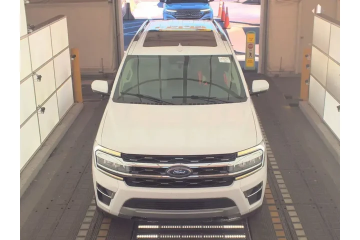 $39999 : Ford Expedition MAX 2023 4x4 image 3