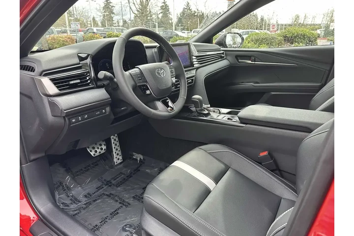 $32681 : Toyota Camry 2025 AWD SE 4dr image 8