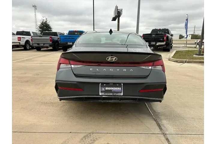 $21552 : Hyundai ELANTRA 2025 SEL Spo image 6