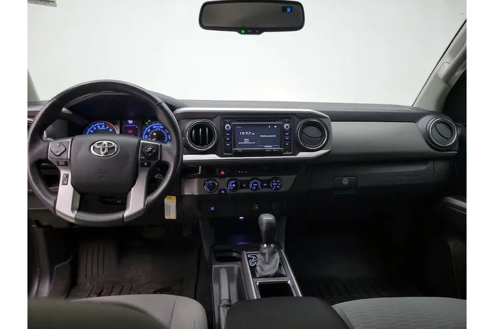 $27998 : Toyota Tacoma 2017 4x4 SR5 V image 9