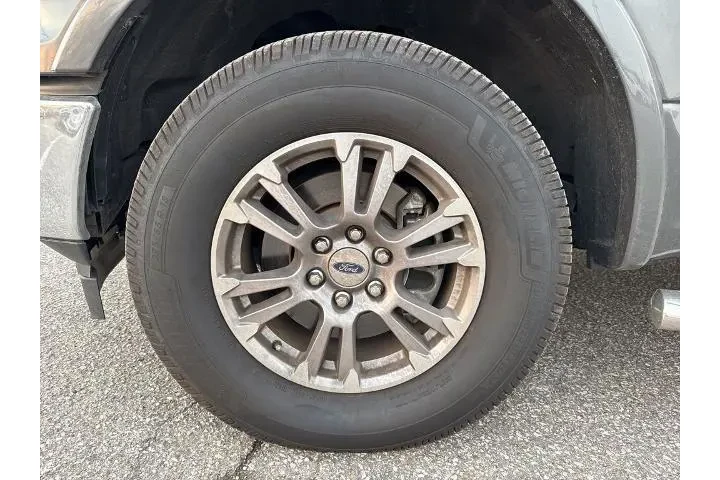 $30000 : Ford F-150 2020 4x4 Lariat 4 image 3