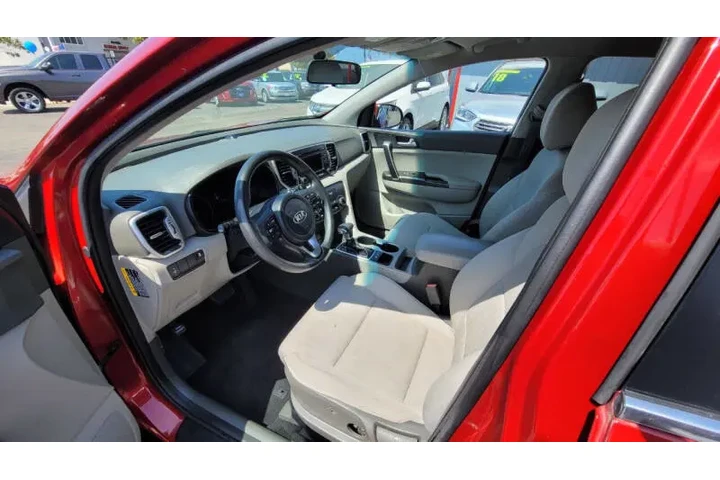 $10995 : 2017 Sportage LX image 7