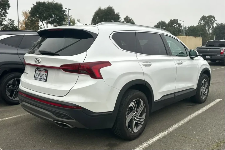 $22990 : Hyundai SANTA FE 2023 SEL 4d image 3