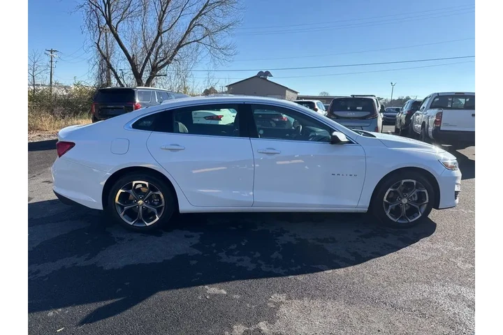 $23777 : Chevrolet Malibu 2024 LT 4dr image 4