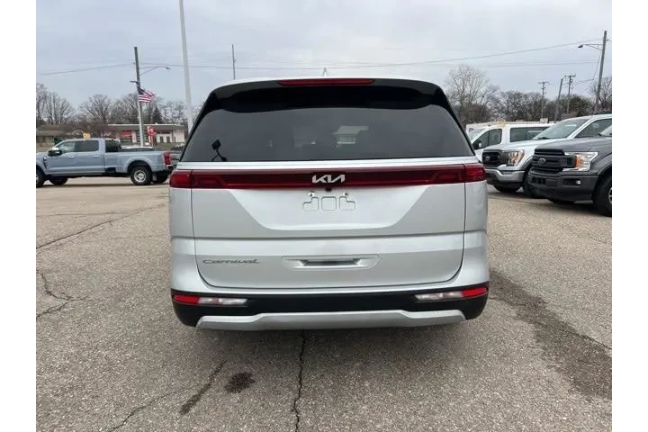 $28814 : Kia Carnival 2022 LX 4dr Min image 5