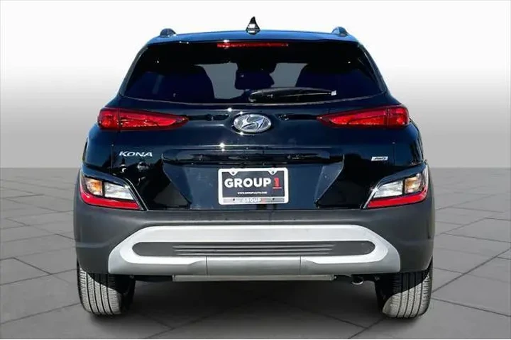 $20992 : Hyundai KONA 2023 AWD SEL 4d image 7