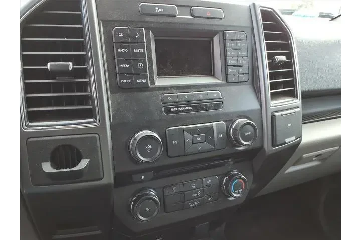 $15995 : Ford F-150 2017 4x2 XLT 4dr image 8