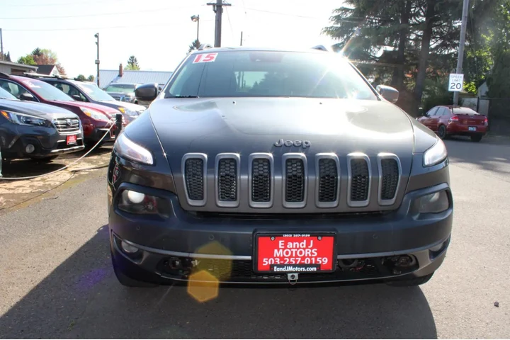 $11495 : 2015 Cherokee 4WD 4dr Trailha image 2