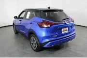 $17487 : Nissan Kicks 2023 SV 4dr Cro thumbnail