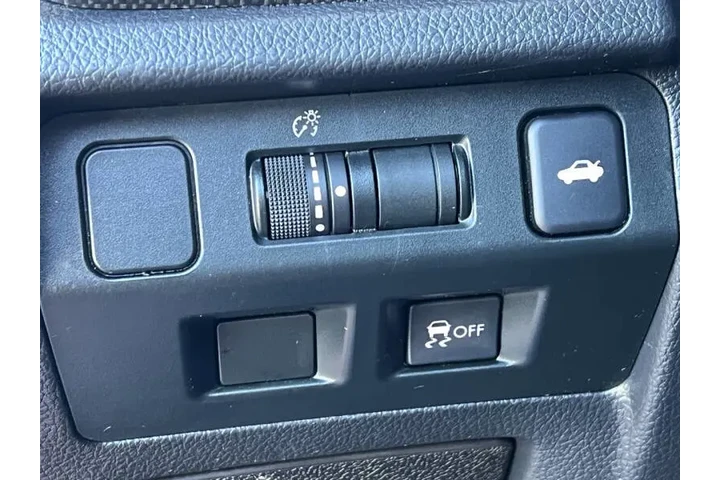 $19995 : 2016 WRX STI image 8