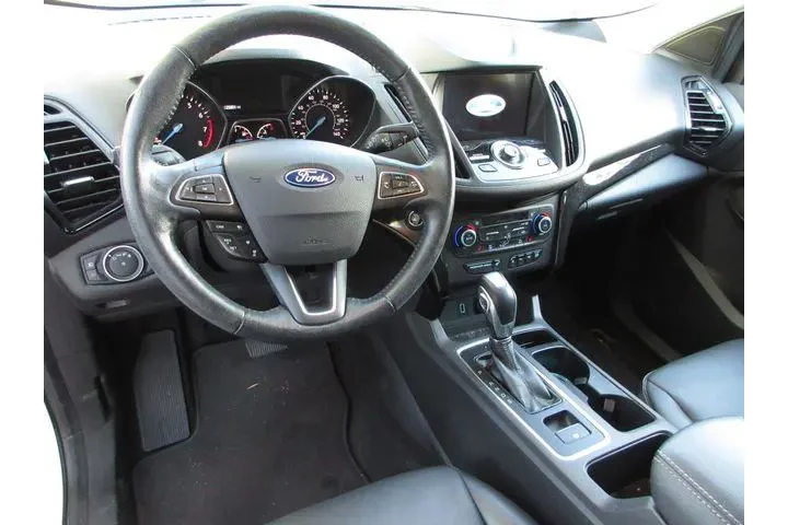 $17999 : Ford Escape 2019 Titanium 4d image 6