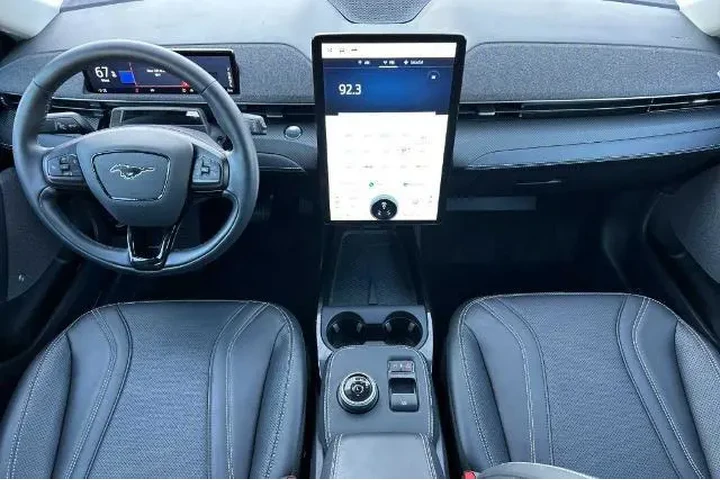 $28987 : Ford Mustang Mach-E 2023 Pre image 5