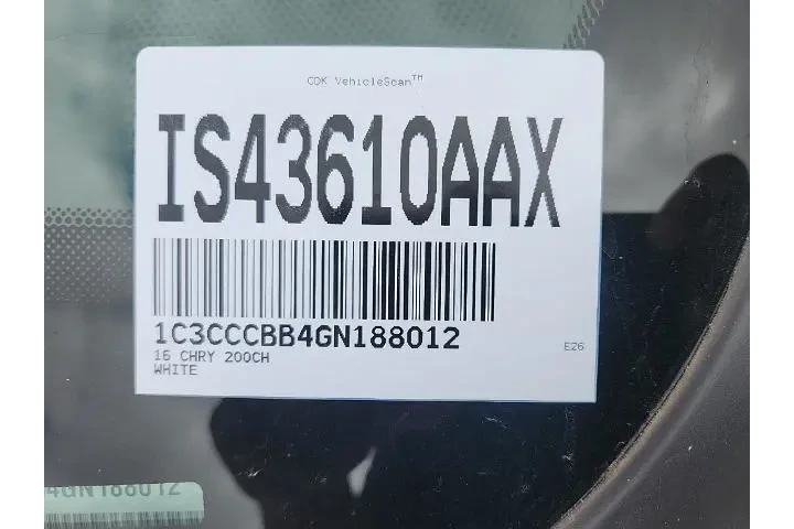 $15291 : Chrysler 200 2016 S 4dr Seda image 4